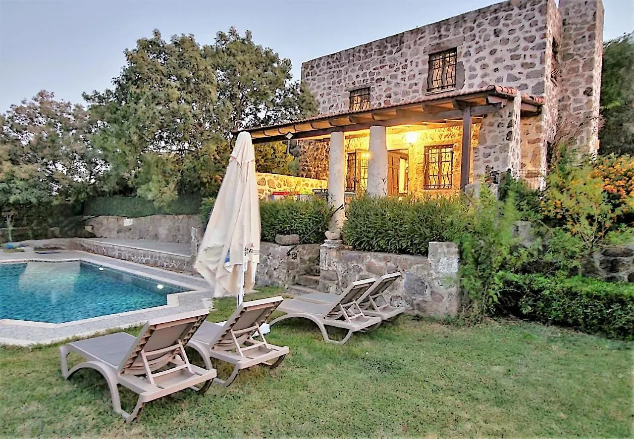 Authentic Bodrum Villa With Special Private Pool Ortakent