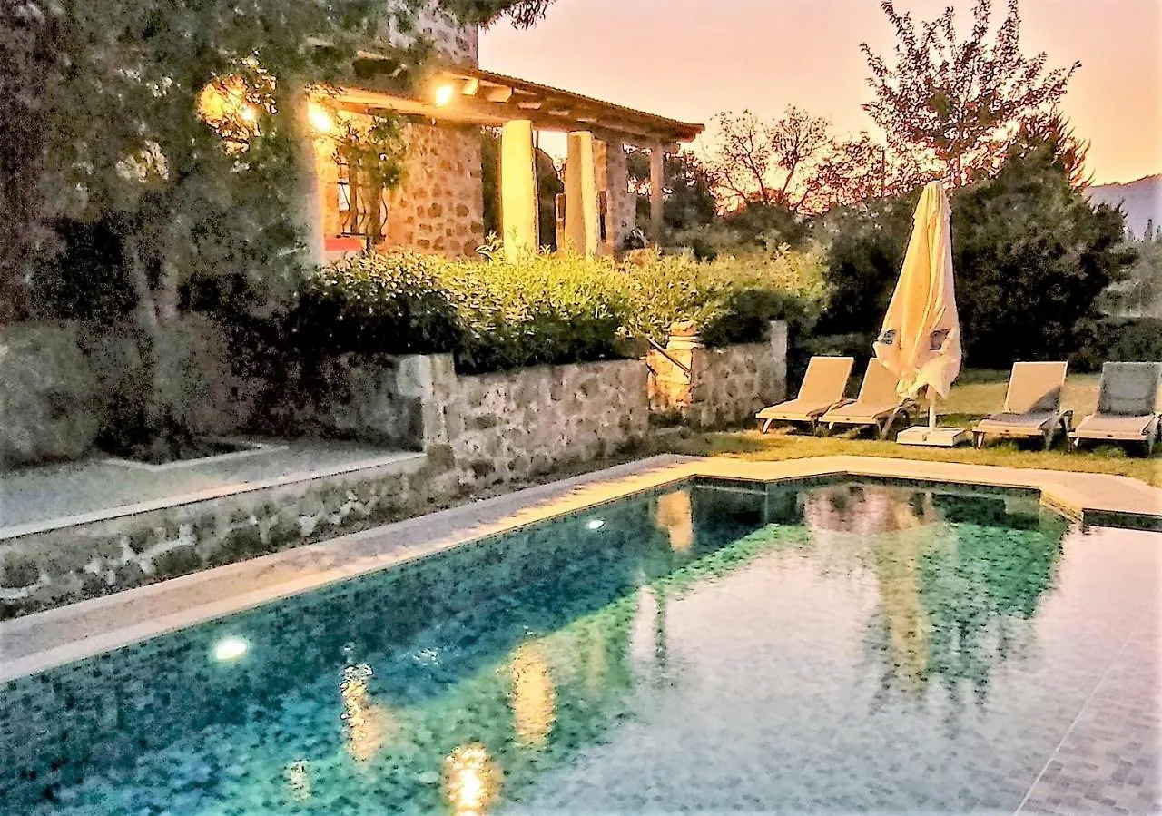 Authentic Bodrum Villa With Special Private Pool Ortakent